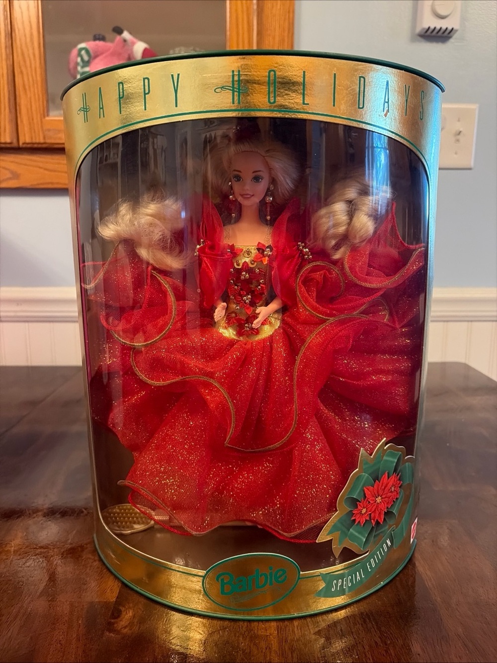 1993 Happy Holiday Barbie Vintage Christmas Barbie SEALED IN BOX Mattel 10824